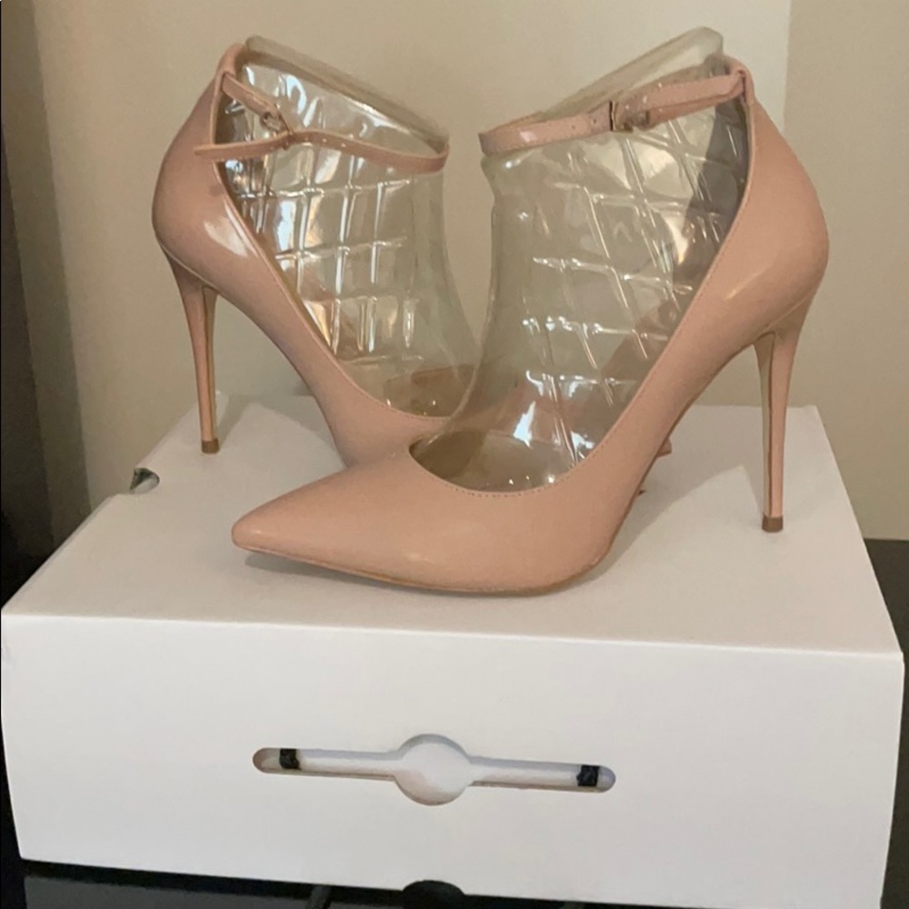 Too Small. - image 3